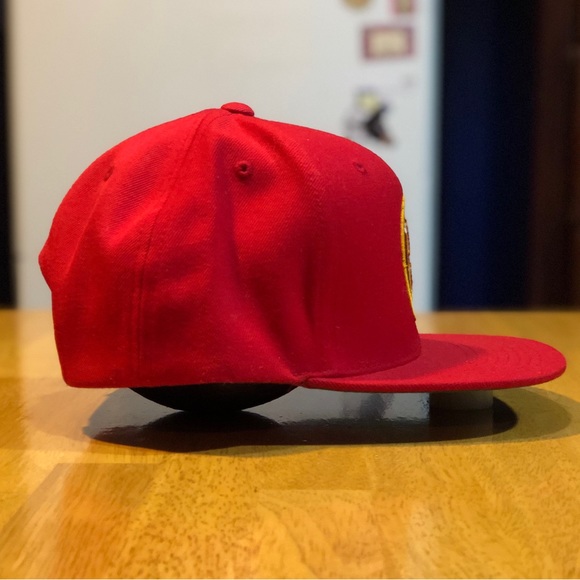 Bread over bed graphic SnapBack/Alpha Romeo emblem - Picture 4 of 4